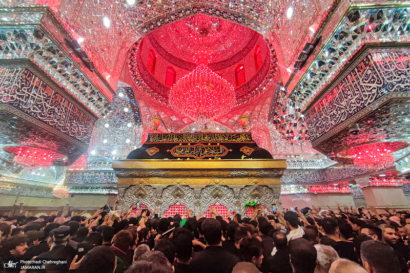 بارگاه ملکوتی حضرت سید الشهدا (ع) در شب اربعین