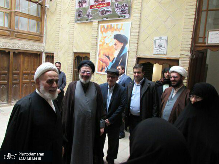بازدید حجت الاسلام والمسلمین ناطق نوری از بیت امام خمینی(س) در نجف اشرف
