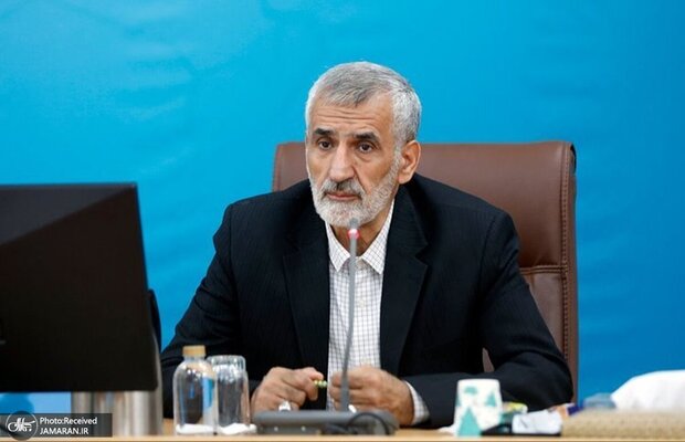 معاون امنیتی وزیر کشور: رئیسی دستور داده تا 3 میلیارد یورو در اختیار نیرو‌های مسلح قرار داده شود تا به‌سرعت فرآیند انسداد مرز‌ها را آغاز کنند