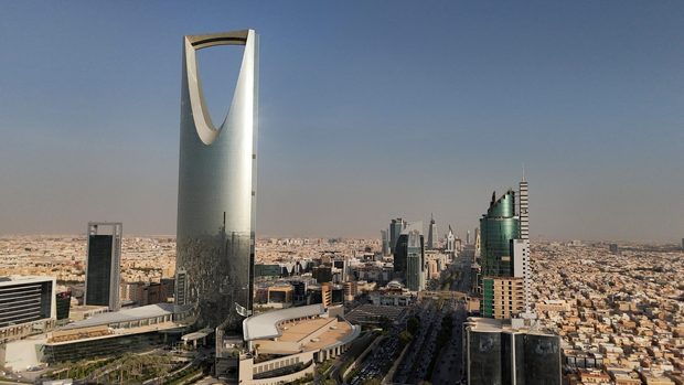 اقتصاد سعودی چگونه از شوک جنگ عبور کرد؟ سه ستون تاب‌آوری ریاض در بحران ۲۰۲۶