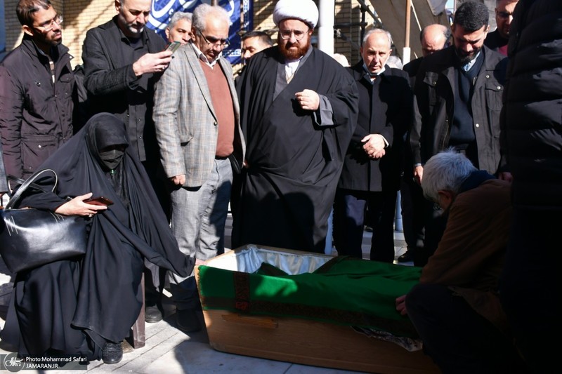 مراسم تشییع و خاکسپاری پیکر اشرف بروجردی