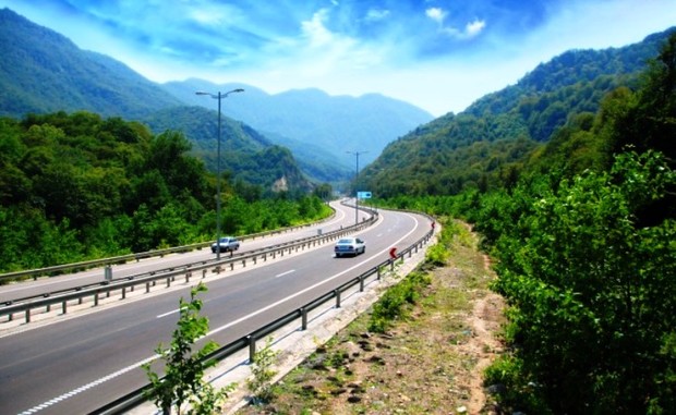 ساخت آزاد راه غرب مازندران سال آینده اجرایی می شود