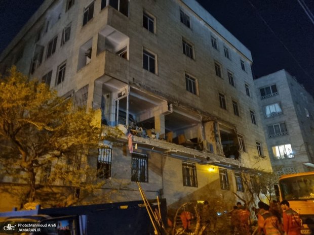 وضعیت مجتمع  ۴۵ واحدی در شمال تهران پس انفجار دیشب + عکس ها