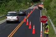 بررسی ایمنی جاده‌ها با تاکید بر لزوم نصب تابلوها و علایم جاده‌ای