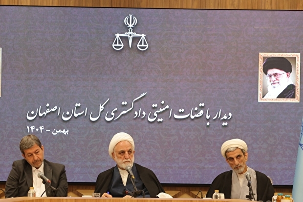 محسنی اژه‌ای: با آنهایی که از روی غفلت به خیابان آمدند و دست به جنایت زدند باید بدون اغماض و قانونی برخورد کرد