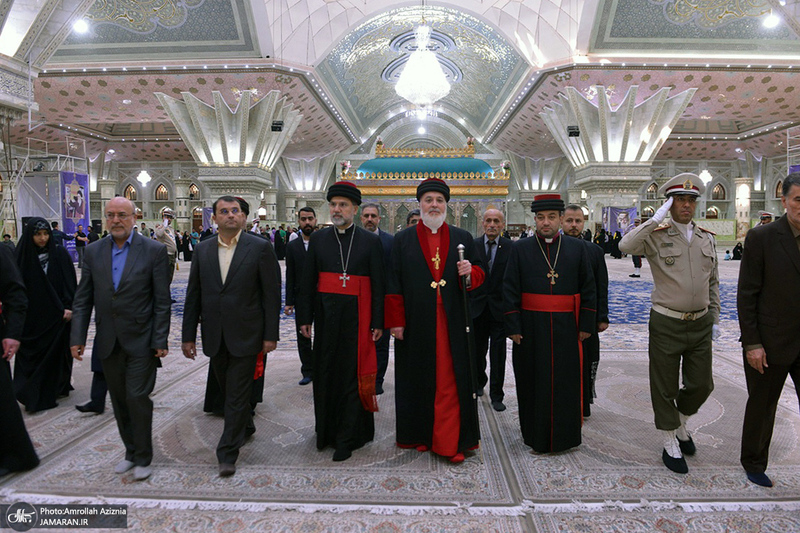 ادای احترام رهبر جهانی آشوریان به حضرت امام خمینی (س)