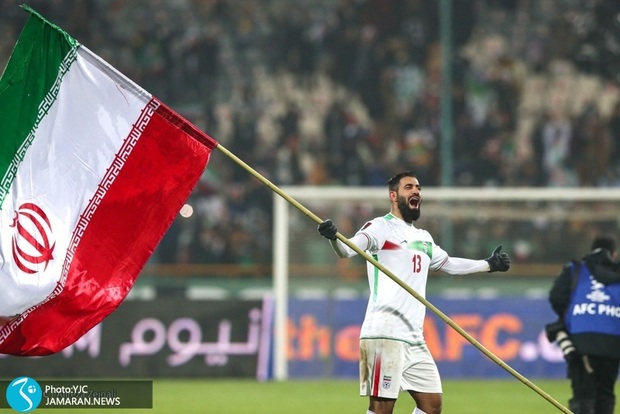 مزایده پیراهن کنعانی زادگان برای کمک به زلزله زدگان خوی