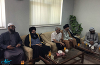 دیدار جمعی از علمای اهل سنت مقیم انگلستان با یادگار امام
