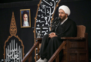 دومین شب عزاداری حضرت اباعبدالله الحسین (ع) در حسینیه امام خمینی