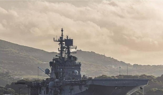 مرگ تفنگدار آمریکایی پس از سقوط از ناو «یو‌اس‌اس ایوو جیما» در دریا + عکس