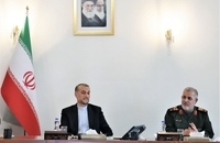 نشست هم‌اندیشی وزیر خارجه با فرمانده نیروی زمینی سپاه در موضوع امنیت شمال غرب و جنوب شرق کشور (1)