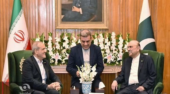 رئیس جمهور پاکستان سالگرد پیروزی انقلاب اسلامی را تبریک گفت