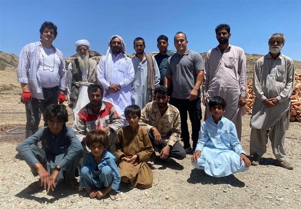 حضور رسول خادم و احسان لشگری در مناطق محروم زاهدان
