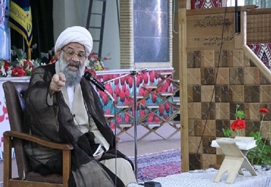 دشمن به دنبال ضربه زدن به نظام اسلامی است