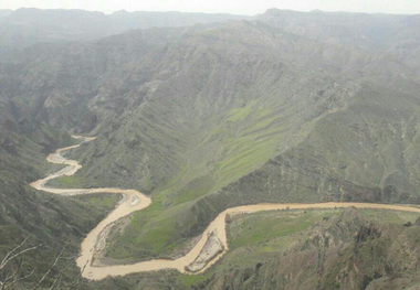 قزل اوزن رودخانه پرآب و سرگردان در زمستان و تشنه در تابستان