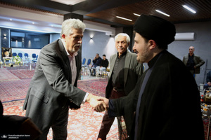 حضور سید حسن خمینی در منزل آیت الله امام جمارانی