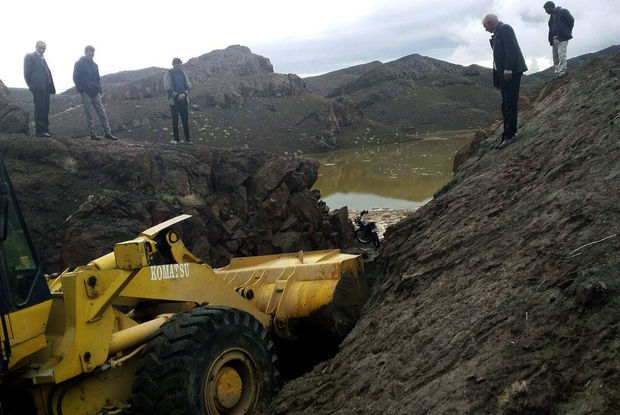 سیلاب آب چهار روستای کلات را قطع کرد