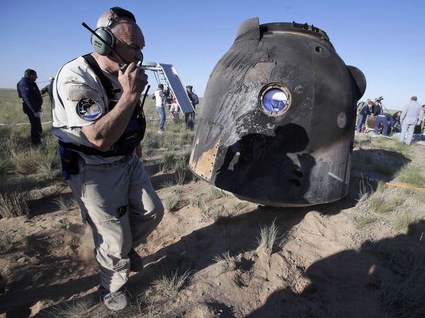 بازگشت کپسول فضاپیمای سایوز به زمین +تصاویر