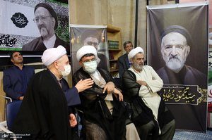 مراسم وداع با پیکر حجت الاسلام و المسلمین سید محمود دعایی در حسینیه جماران -1