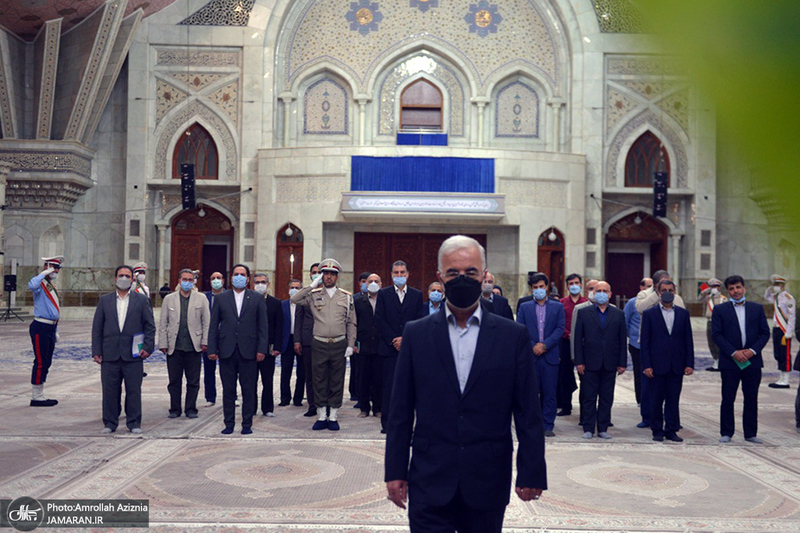 تجدید میثاق دبيركل و جمعی از کارکنان ستاد مبارز با مواد مخده‎ با آرمان های حضرت امام خمینی (س)