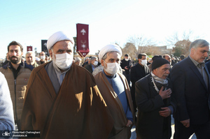 مراسم تشییع مرحوم حاج عیسی جعفری خادم امام خمینی (ره) در حرم حضرت معصومه (س)