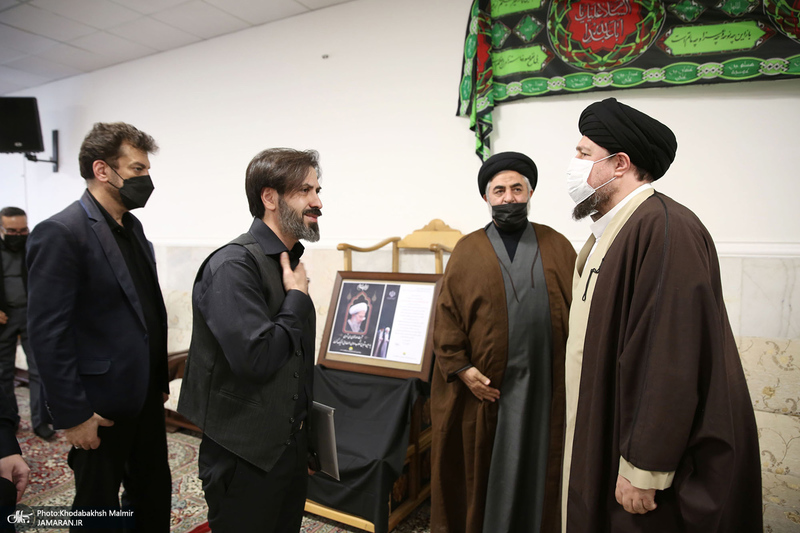 حضور سید حسن خمینی در منزل مرحوم آیت الله ری شهری (ره)