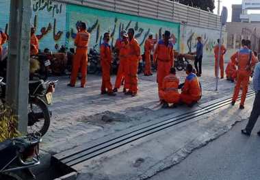 جمعی از کارگران شهرداری فسا خواستار مطالبات معوقه خود شدند