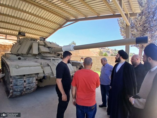 بازدید میدانی سید علی خمینی از بخشهایی از امکانات نظامی حزب الله + عکس ها