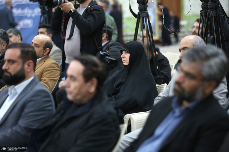 تجدید میثاق رئیس و جمعی از مدیران سازمان صداوسیما با آرمان‌های امام خمینی(س)-2