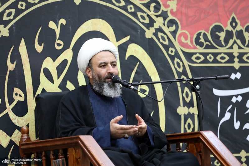 مراسم عزادهری شب ۲۸ صفر در حرم مطهر امام خمینی(س)