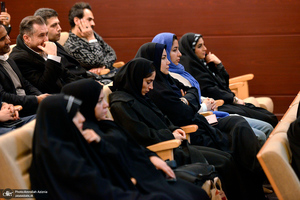 نشست صمیمی یاران وفادار امام خمینی (س)