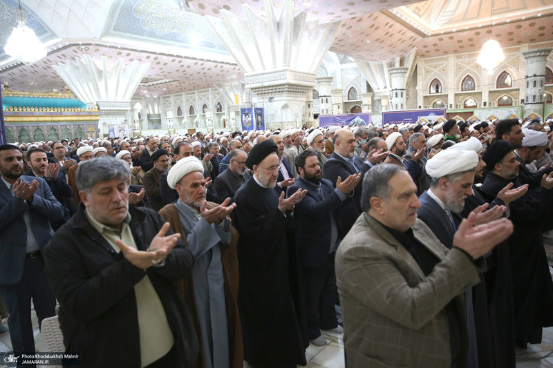 مراسم بیست‌و‌نهمین سالگرد ارتحال حاج سید احمد خمینی و بزرگداشت آیت‌الله بجنوردی در حرم امام