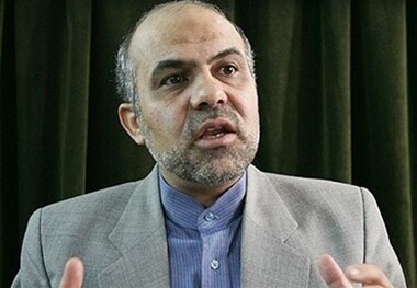هشدار روزنامه جمهوری اسلامی پس از اعدام علیرضا اکبری: هنوز عناصری با پیشانی های پینه‌ بسته، شعارهای دوآتشه، ژست‌های سوپرانقلابی و گفتارها و نوشتارهای بشدت افراطی در حال بردن همه چیز به لبه پرتگاه هستند
