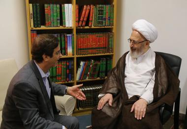 آیت الله سبحانی: مسیر اعطای پروانه ساختمانی به مردم کوتاه شود