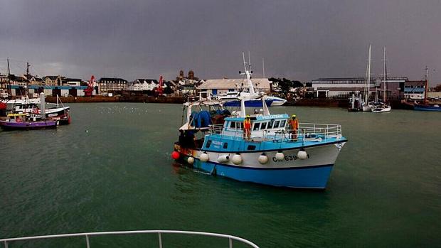 ادامه تنش و بحران میان فرانسه و انگلیس