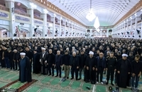 حضور پزشکیان در نماز ظهر عاشورا در مصلی امام خمینی(ره) تبریز (4)