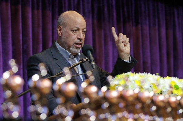 مدیران سنگ انداز سر راه تولید اجازه کار کردن ندارند