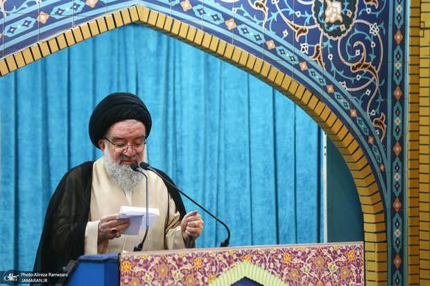 احمد خاتمی درباره بیانیه جبهه اصلاحات: برخی که عددی هم نیستند، سیاه نامه‌ای داده‌اند که ترجمه فارسی صحبت‌های نتانیاهو است/ می‌گویند که با آمریکا مذاکره مستقیم کنیم؛ آمریکایی که حاج قاسم را شهید کرده و به  مراکز هسته‌ای ما حمله کرده است