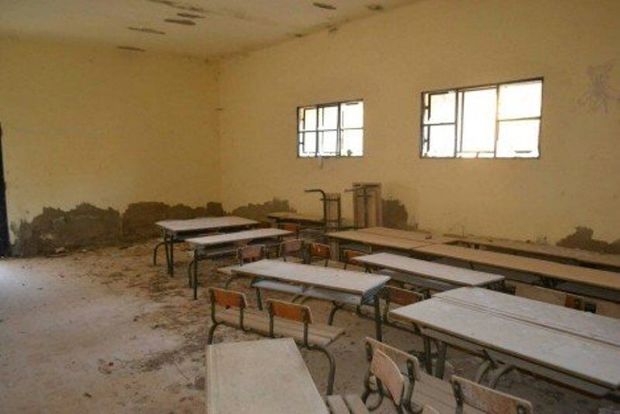 ۳۵ مدرسه تخریبی در شهرستان تنگستان وجود دارد