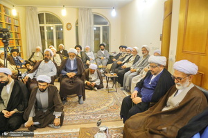 نشست علمی با موضوع  امام خمینی(ره) نهضت و نظام اسلامی