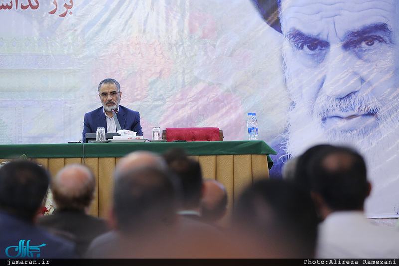 نشست مسئولان و دست اندرکاران مراسم بیست و نهمین سالگرد بزرگداشت امام خمینی(س)