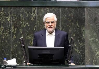 عارف: بخش‌ها یا بندهایی از برنامه هفتم پیشرفت باید اصلاح شود/ مشکل پیش آمده برای نهاده‌ها به دلیل بدهی است که از دولت قبل به ارث رسیده است/ در ارزیابی عملکردها از نحوه اجرای برنامه هفتم پیشرفت، باید به شرایط کشور توجه شود/ نهاده‌های دامی در حال ترخیص است