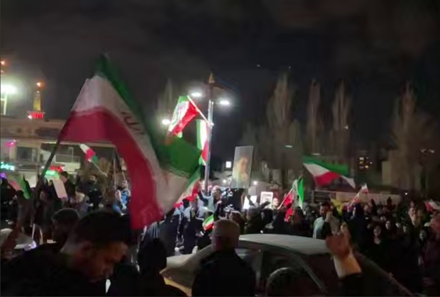 تجمعات مردمی در تهران برای شهید آیت‌الله خامنه‌ای + عکس و فیلم