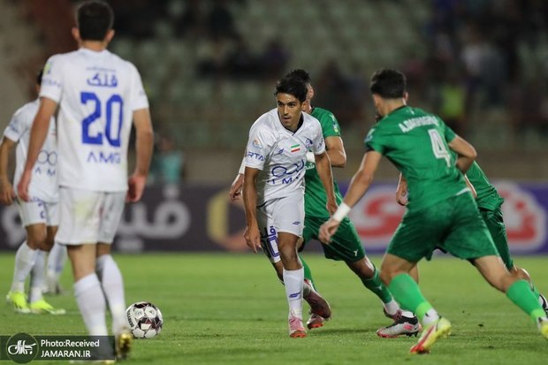 ویدیوی اخراج بچه‌گانه بازیکن استقلال مقابل الوحدات اردن 