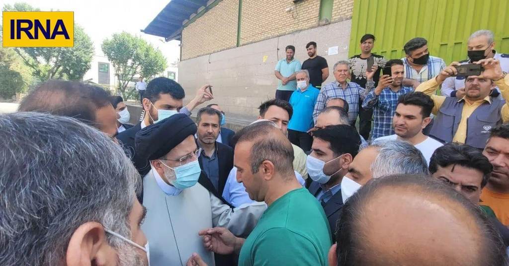 حضور رئیسی در میدان بهمن تهران و گفت‌وگو با مردم + تصاویر | پایگاه خبری  جماران