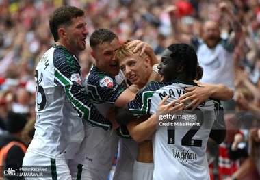 بازگشت ساندرلند به لیگ برتر بعد از 7 سال با کام بک دقیقه نودی