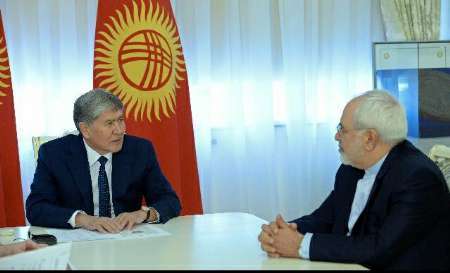 ظریف با رئیس جمهوری قرقیزستان دیدار کرد/ گرامیداشت 25 سالگی روابط دوجانبه