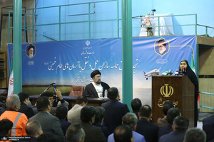 دیدار وزیر و جمعی از کارکنان وزارت راه و شهرسازی با سید حسن خمینی