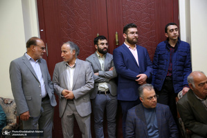 دیدار جمعی از ایتام و معلولین موسسه خیریه بهشت رضا(ع) با سید حسن خمینی