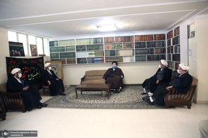 حضور سید حسن خمینی در منزل آیت الله جلالی خمینی(ره)